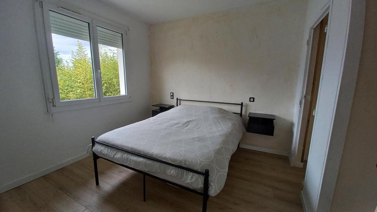 Maison Spacieuse Avec Un Terrain Casseneuil Bagian luar foto